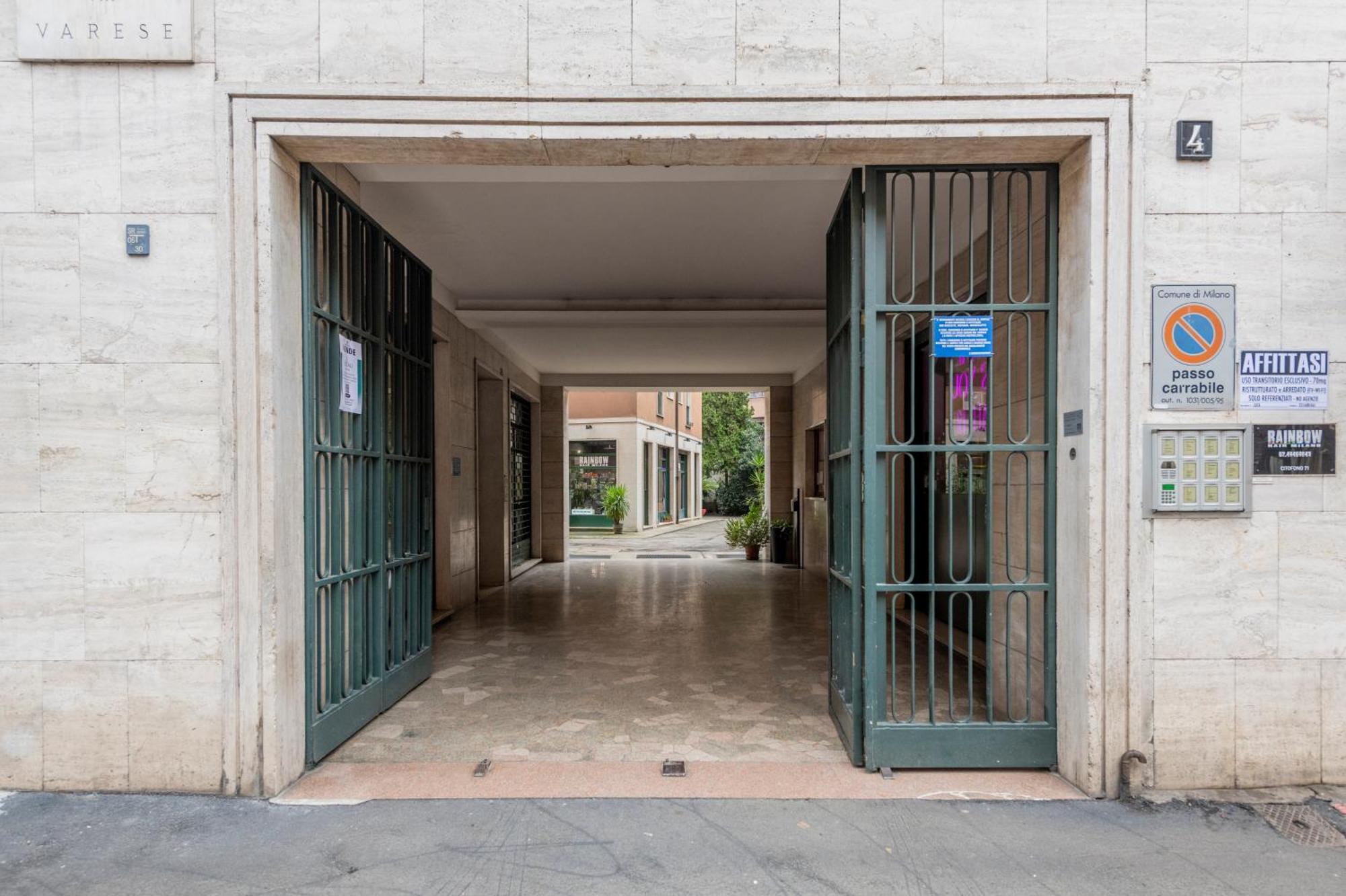 Living - Via Varese 4 * Milan