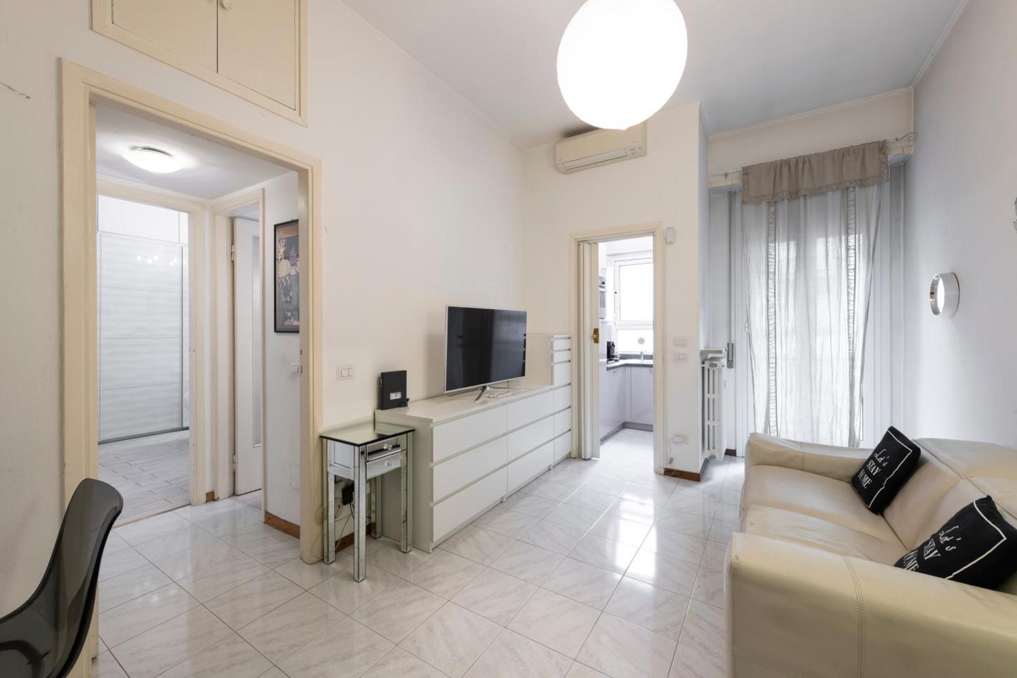 Living - Via Varese 4 *