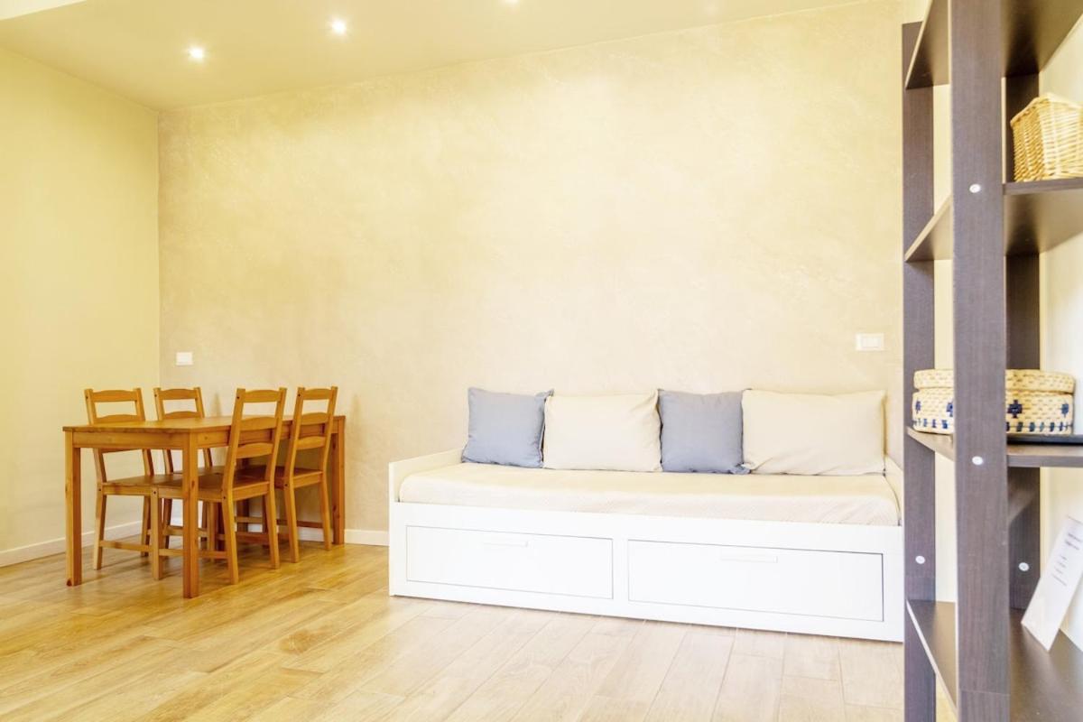 Brera-art District Historic Courtyard Apartment *