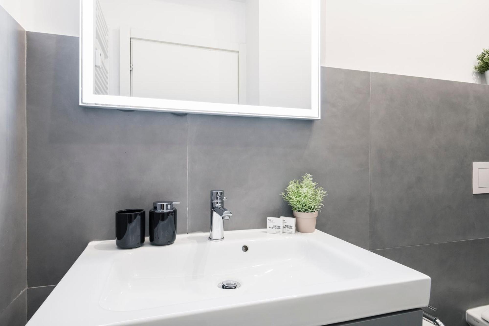 114 - Amazing Flat Fully Furnished In P.ta Romana
