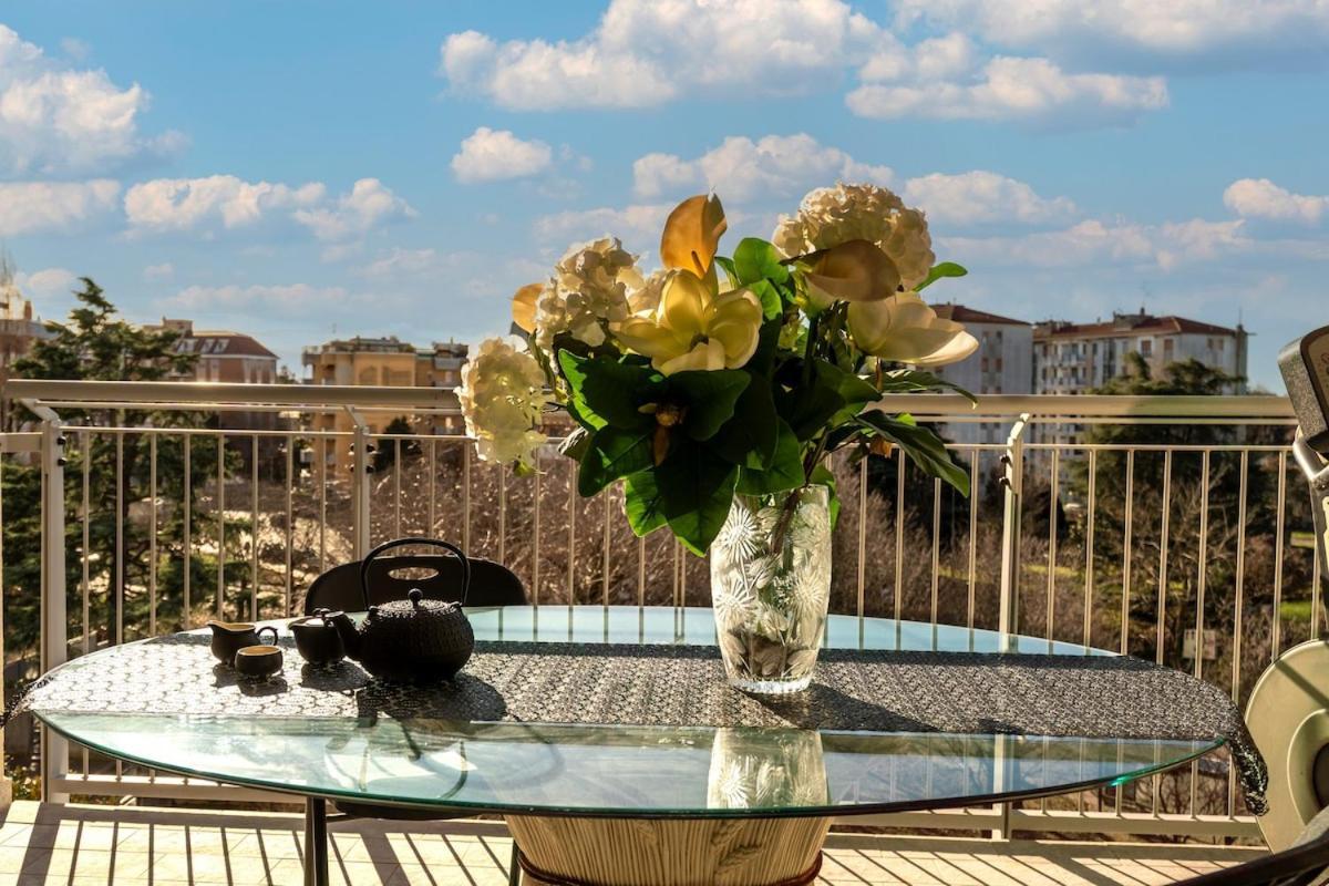 New With 4 Bedrooms * Mailand