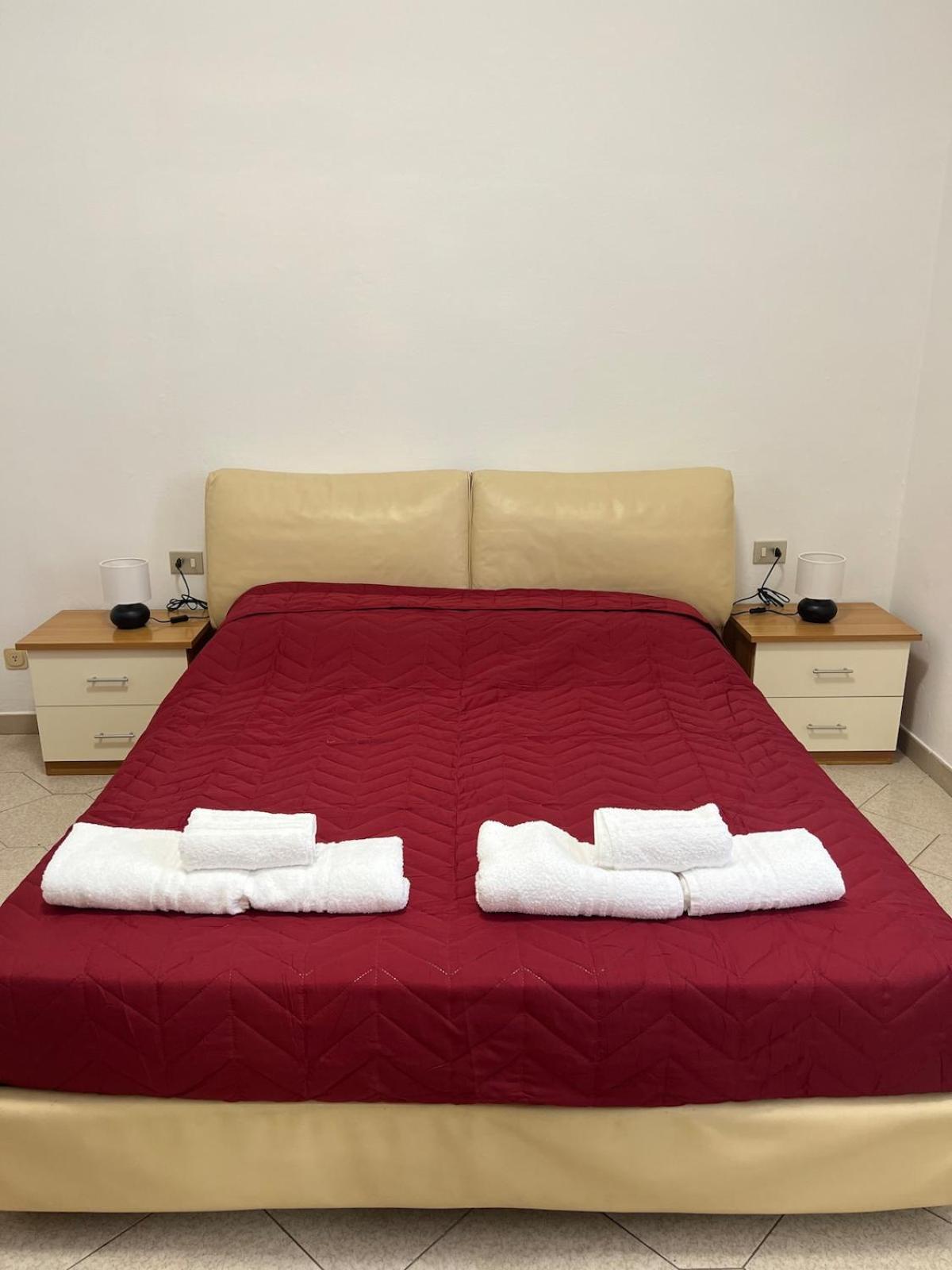 Comfortable Three-room *