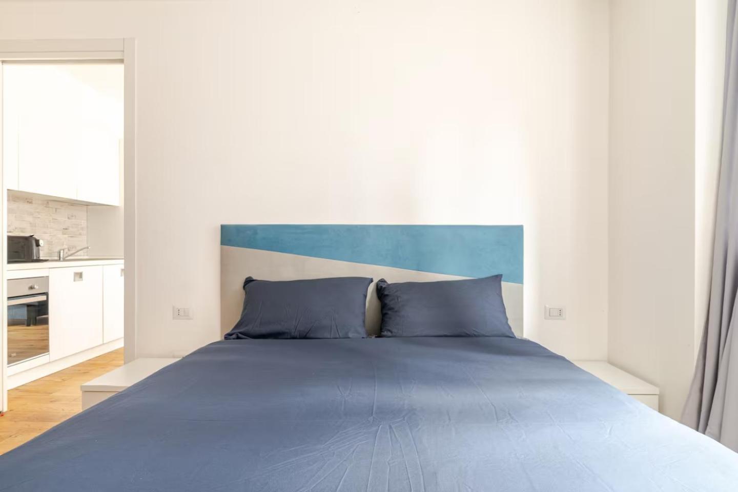 Crystal Mi With Xxl Shower Apartment Mailand