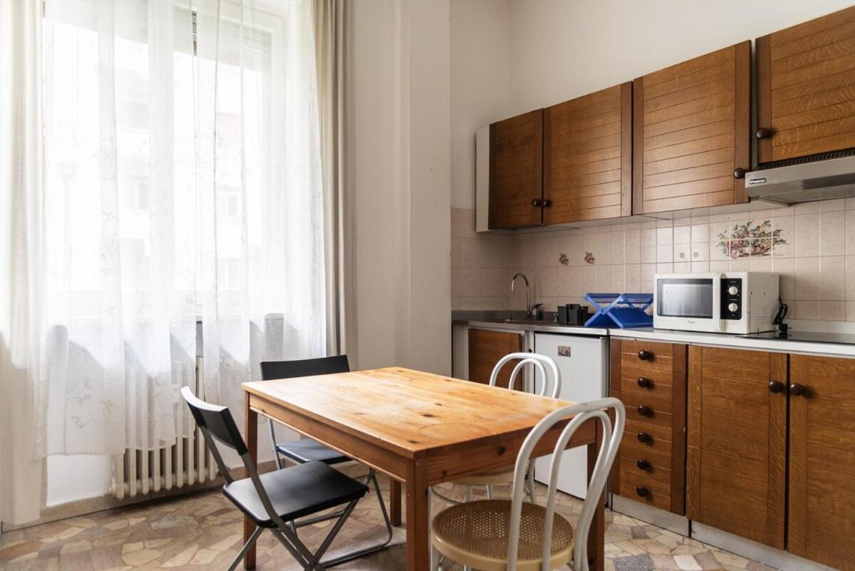Youhosty - Cattolica Apartment Milan