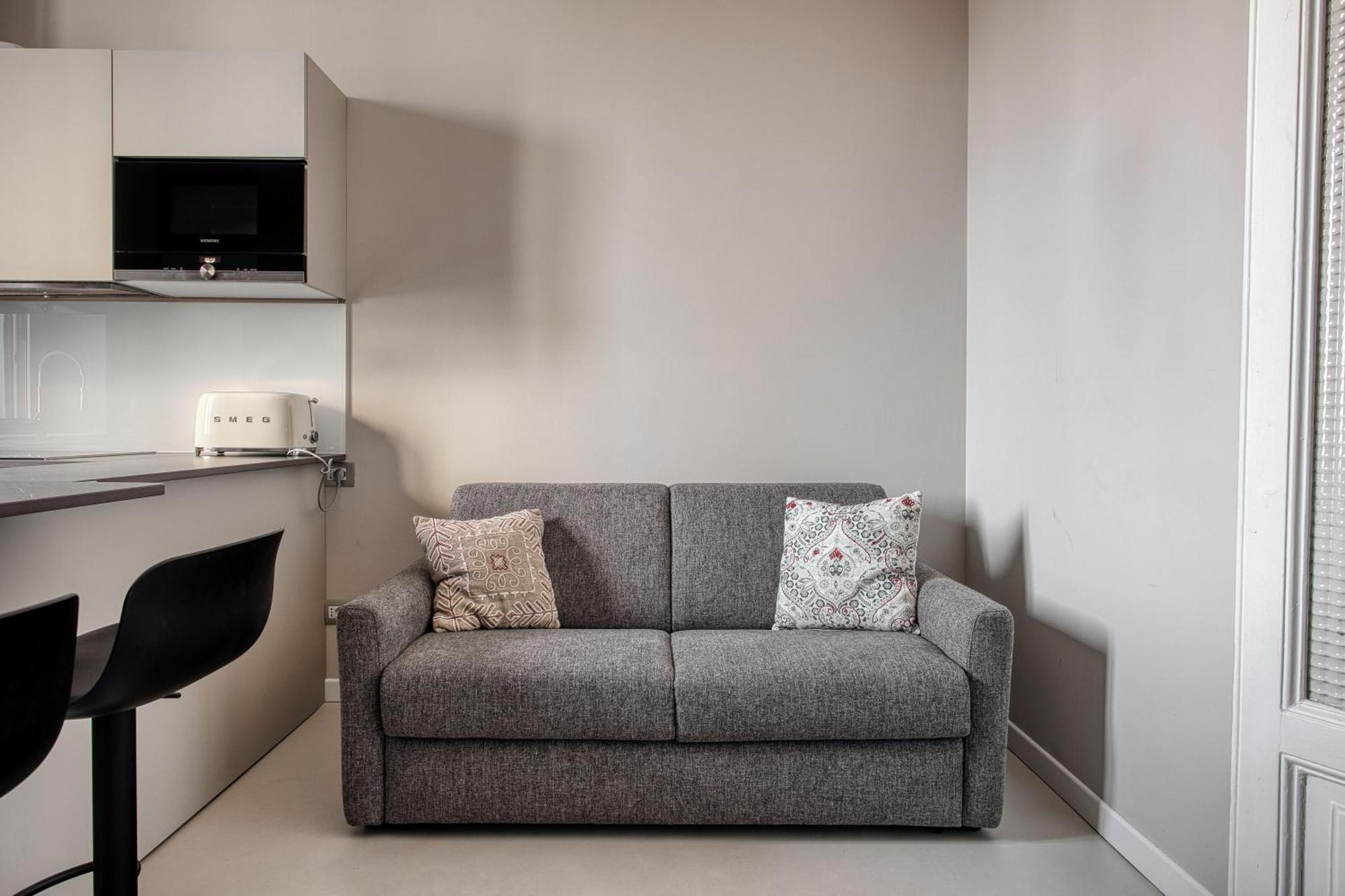 Navigli, 90 Square Meters, Free Parking Ripa Ticinese Milan