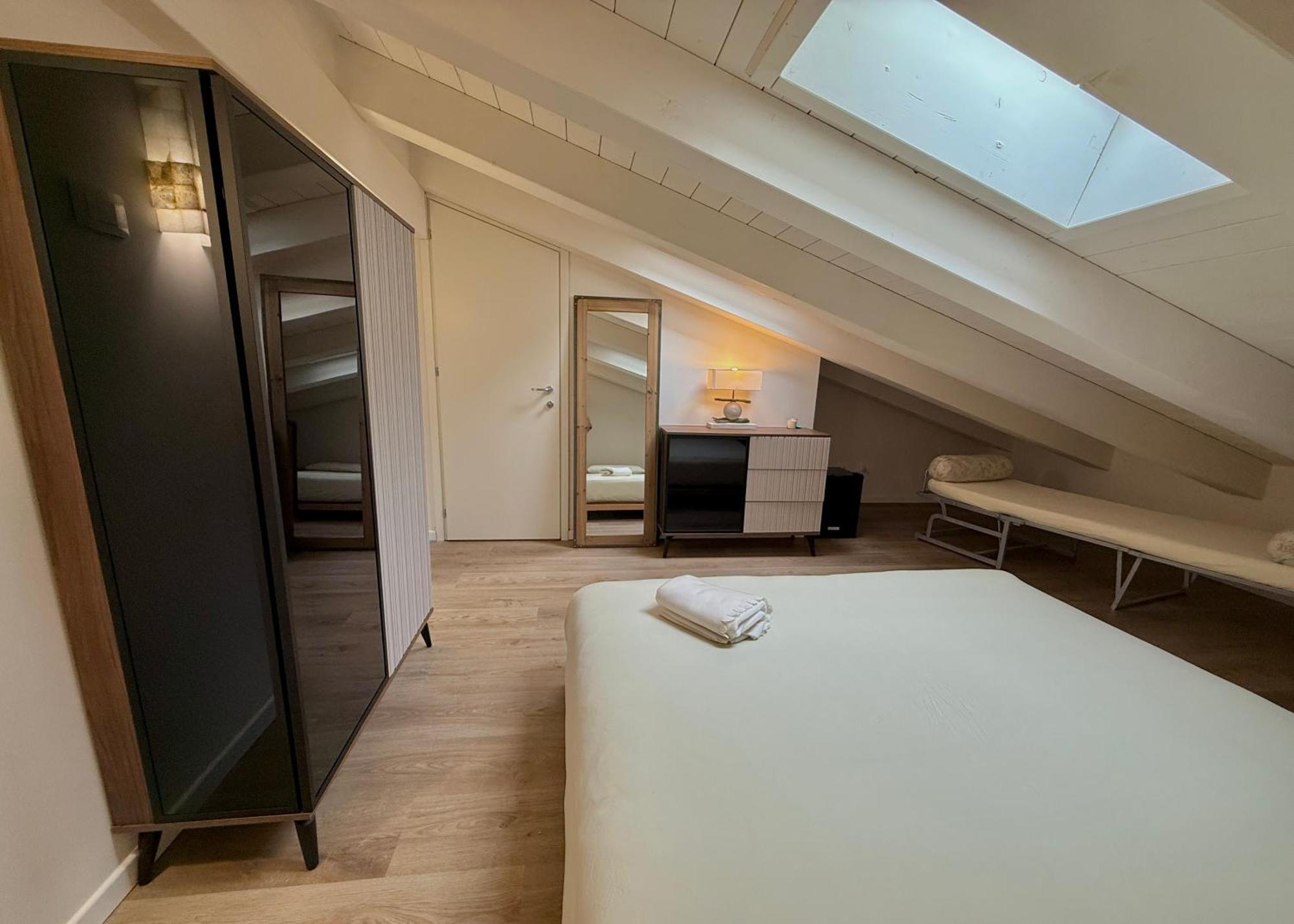 Maya Atelier Loft Apartment *