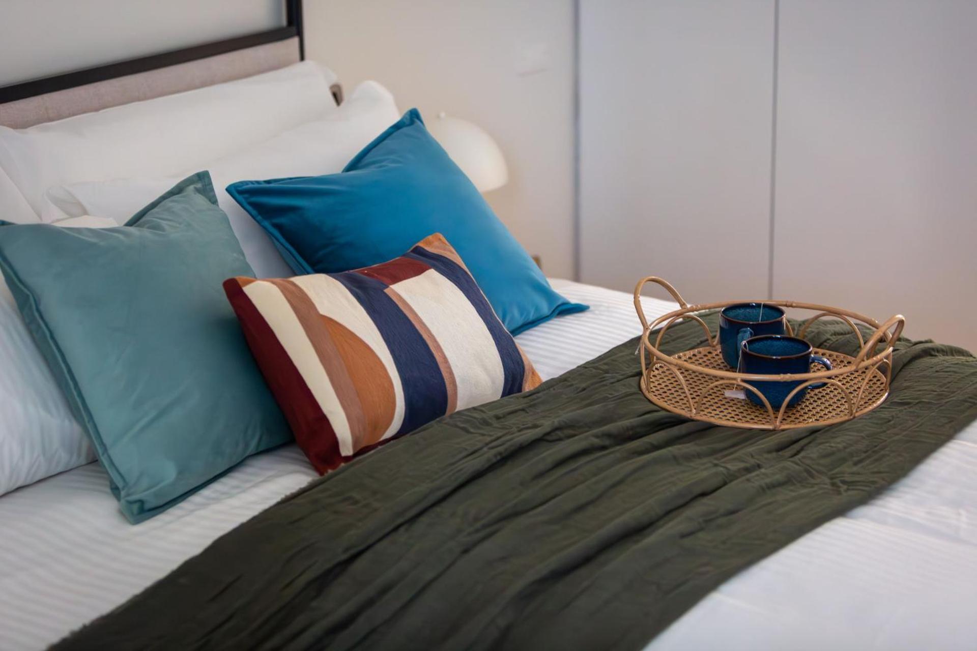The Rent - Spacious Three-bedroom In The Heart Of Apartamento