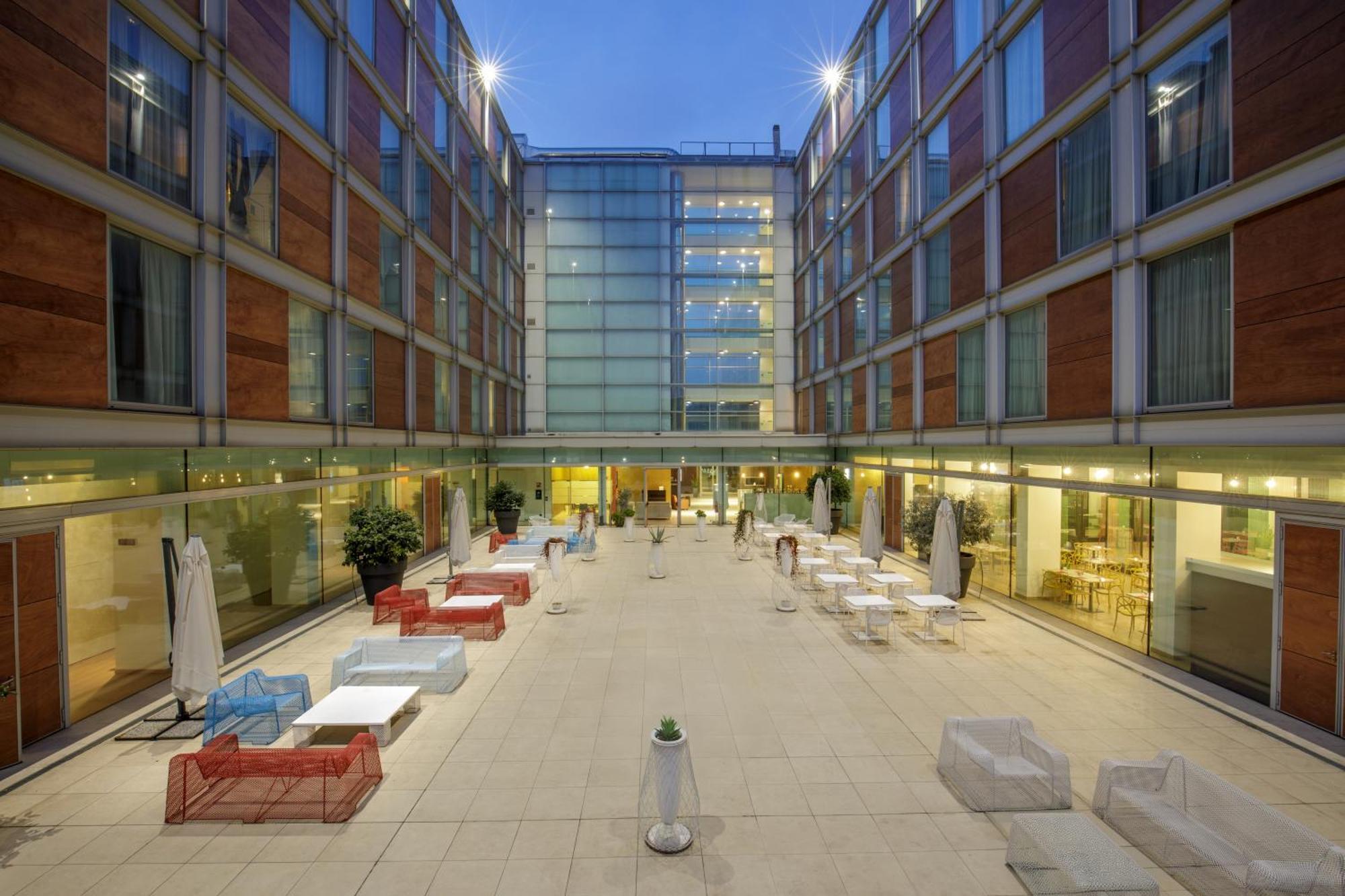 Doubletree By Hilton Mailand