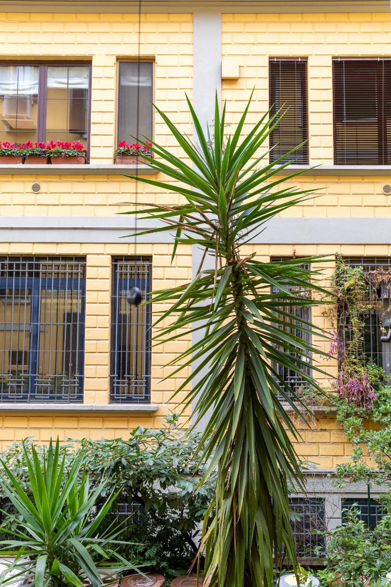 Comfortable Flat Inside Isola And Garibaldi District Apartment *