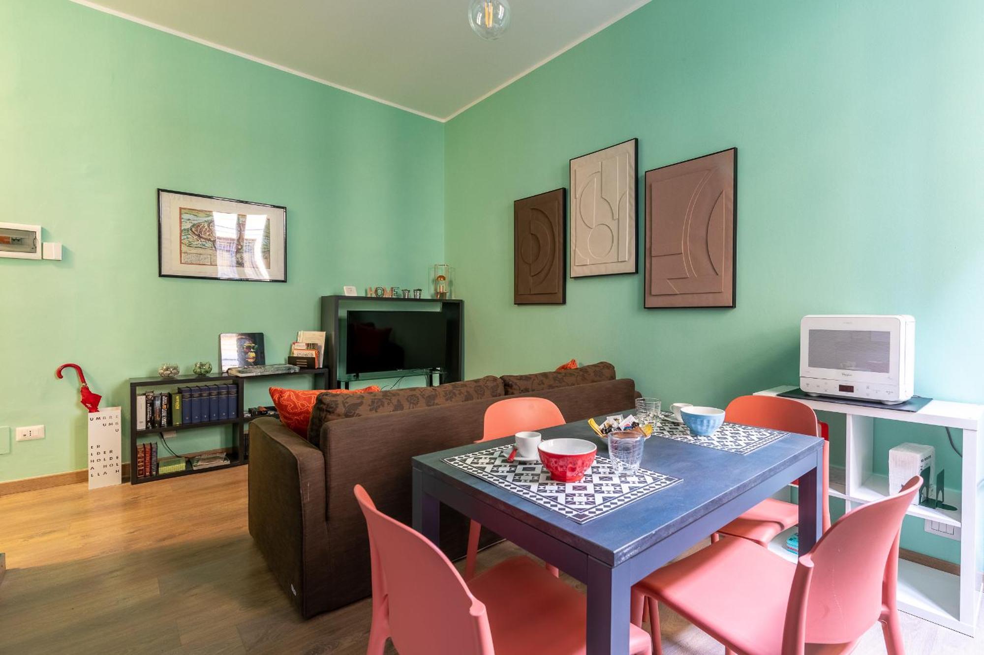 Comfortable Flat Inside Isola And Garibaldi District Apartment Milan