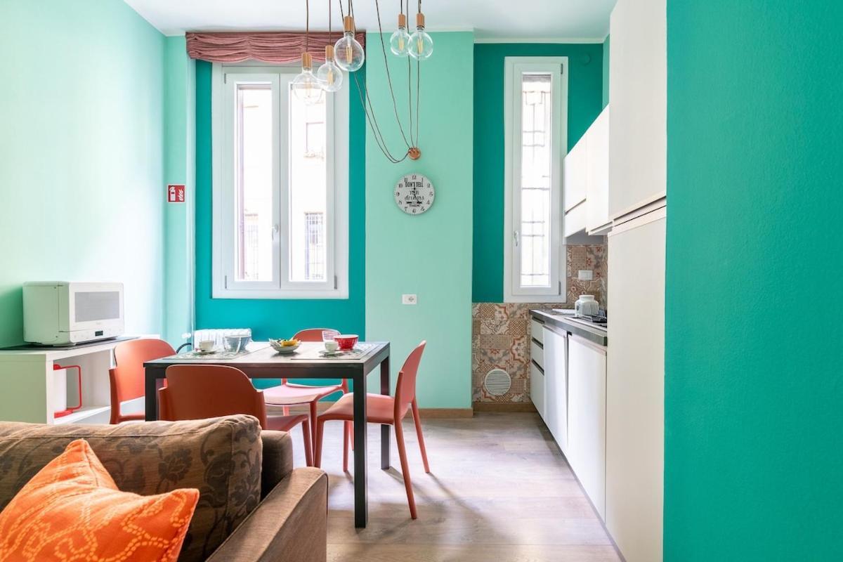 Comfortable Flat Inside Isola And Garibaldi District