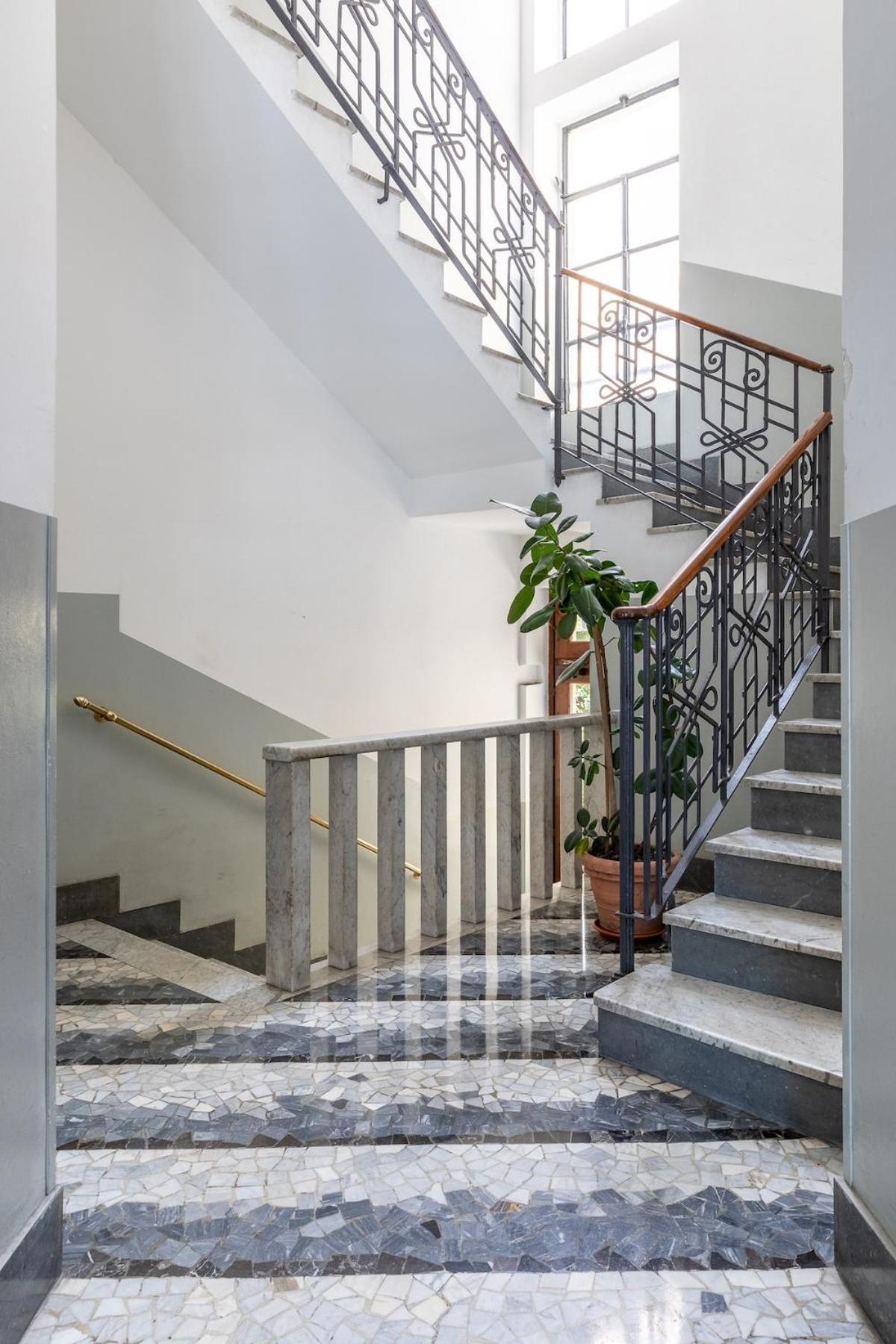 Comfortable Flat Inside Isola And Garibaldi District Apartment Milan