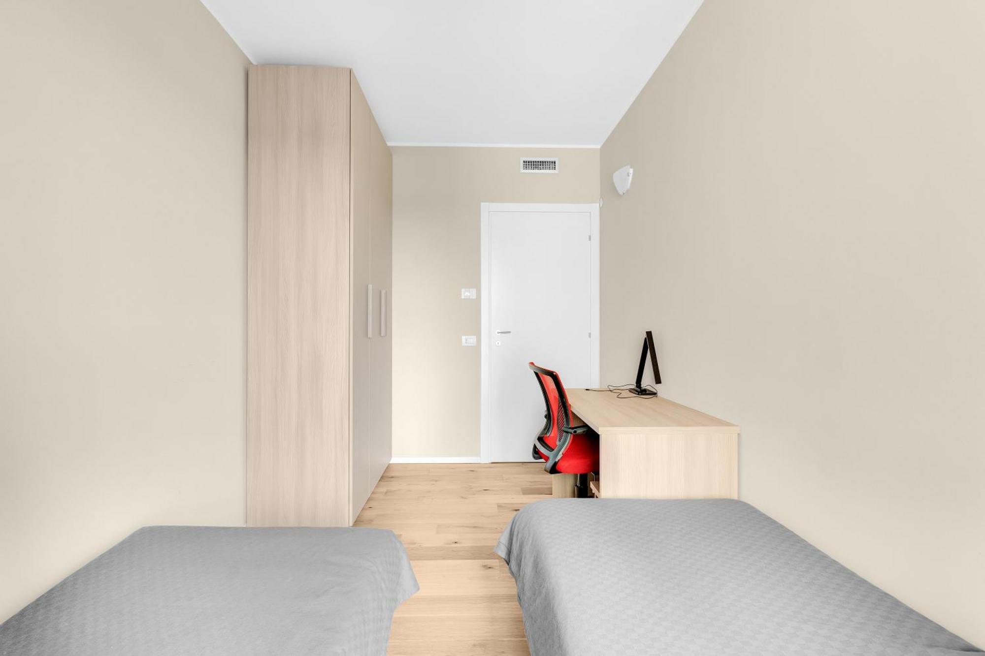 Living With Terrace & Garage By Ndp Rent Apartment