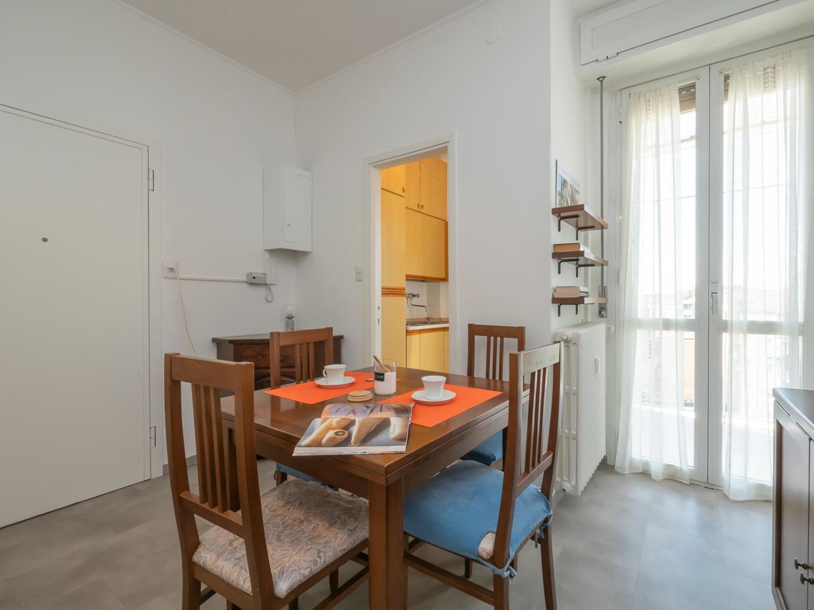 Xenia - Newly Renovated Apartment