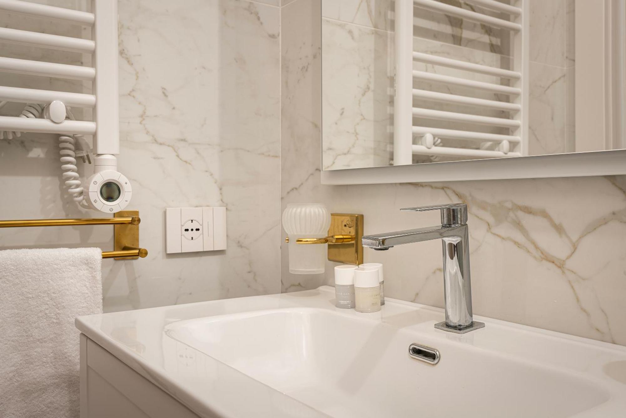 Santa Tecla Living Ruggero Di Lauria 2 Apartamento