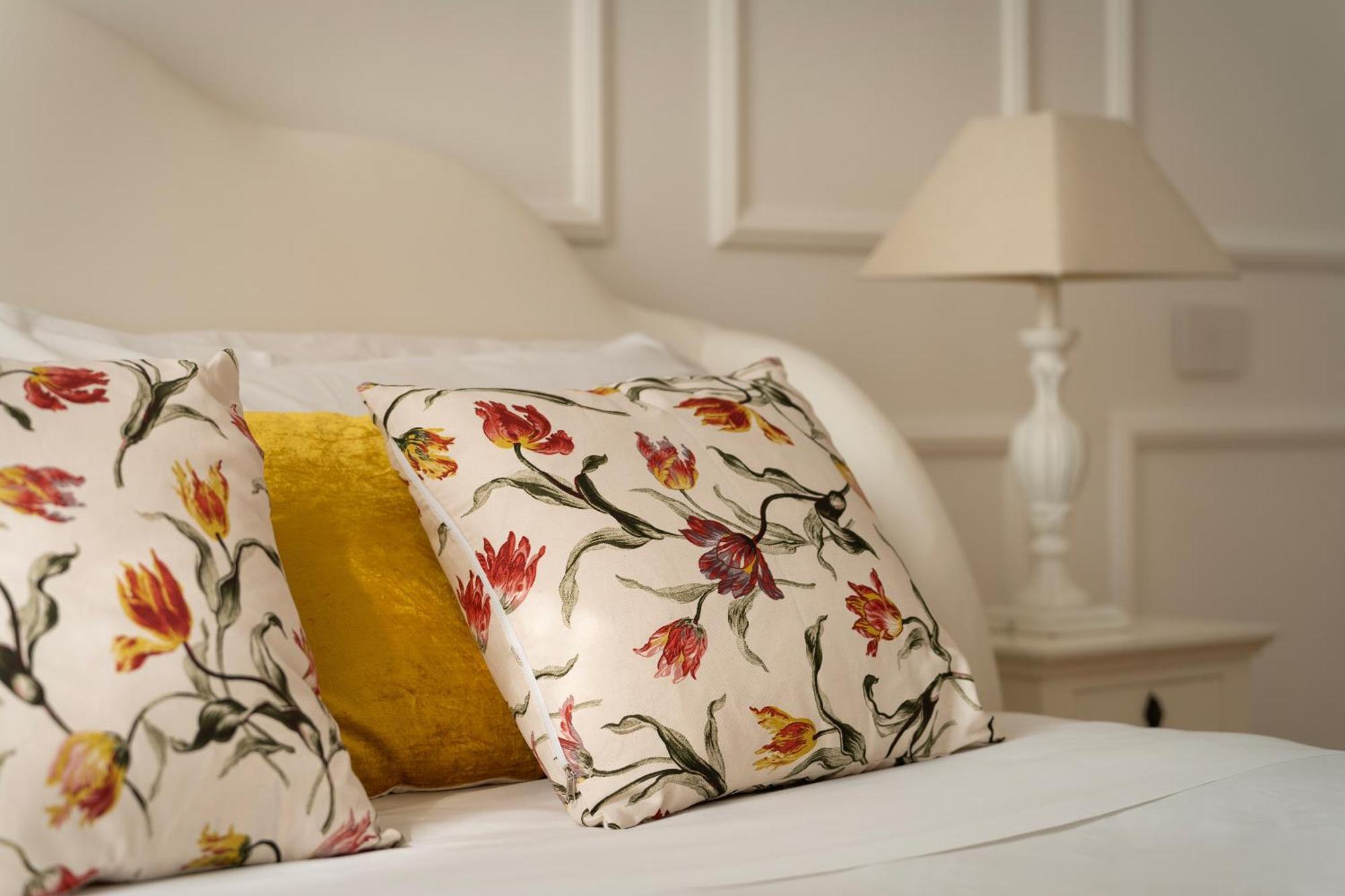 Apartment Santa Tecla Living Ruggero Di Lauria 2