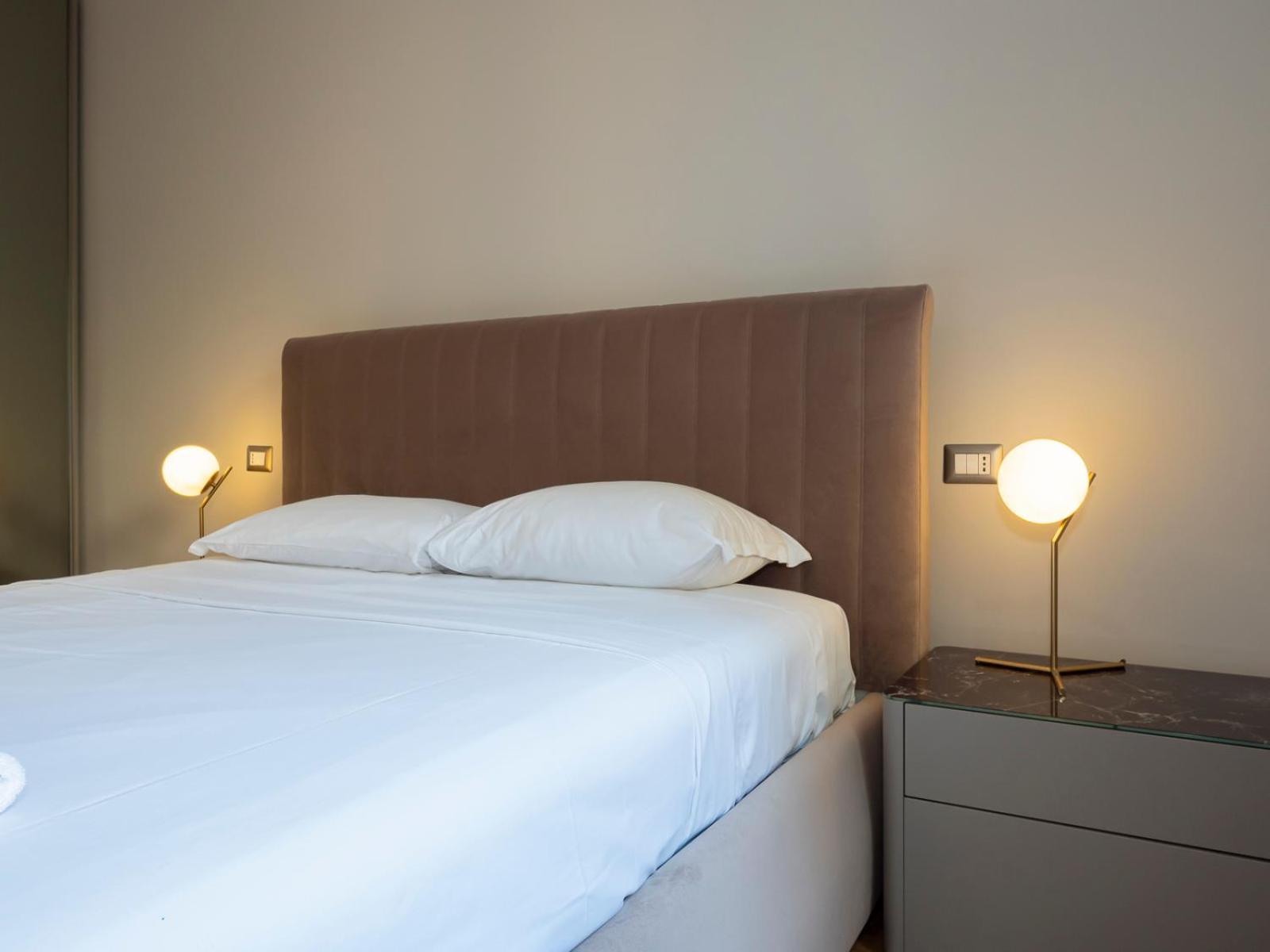 Apartment Big Close To Bocconi / Humanitas / Ieo