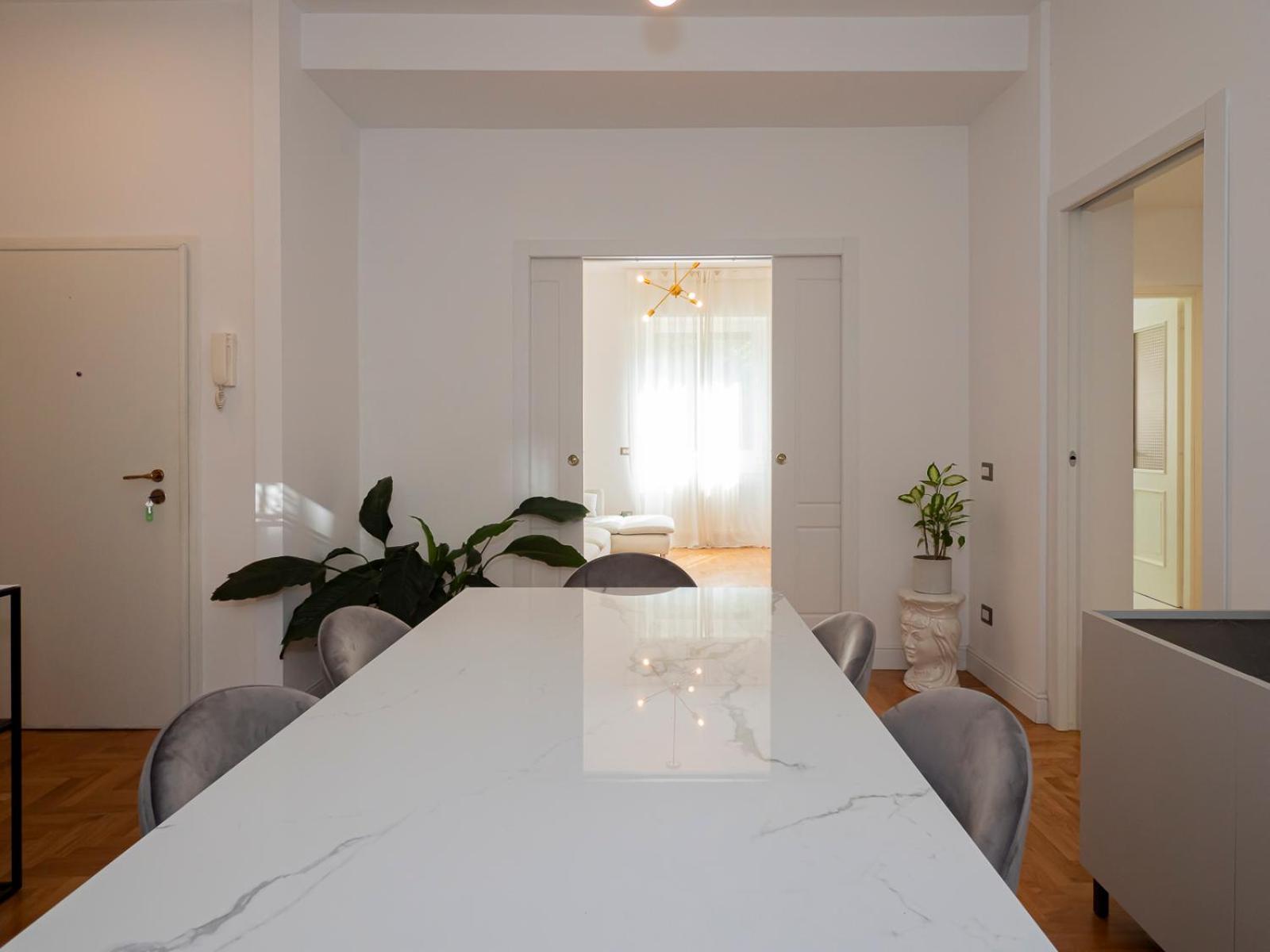 Apartment Big Close To Bocconi / Humanitas / Ieo