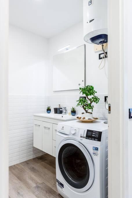 Apartment 2 Minutes From Station-exclusive Open Space *
