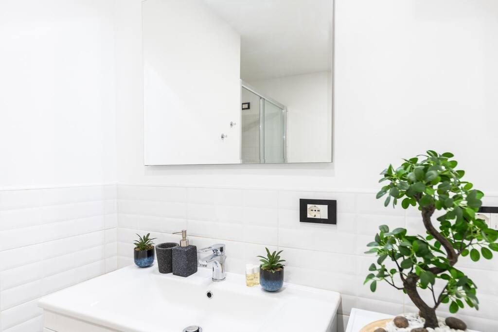 2 Minutes From Station-exclusive Open Space *