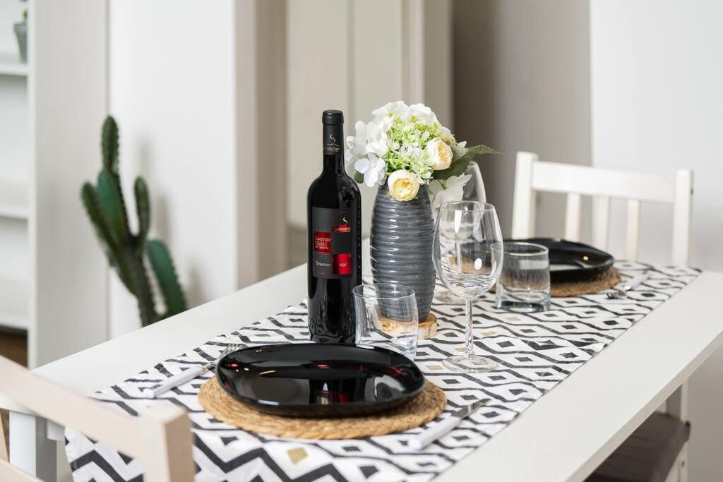 2 Minutes From Station-exclusive Open Space Apartment