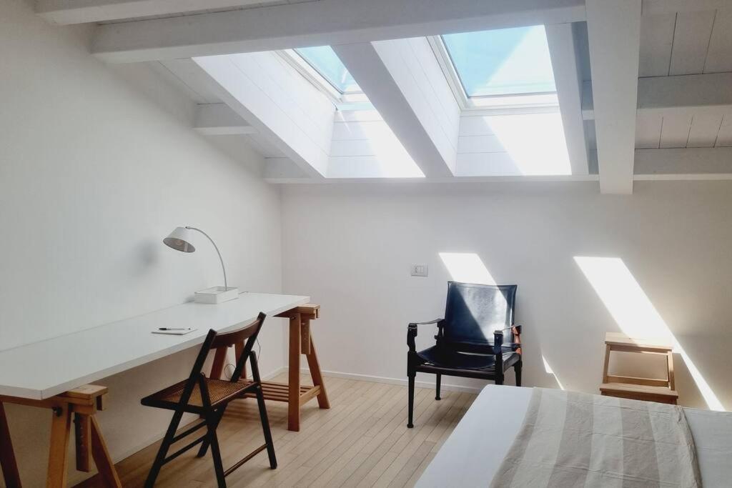 Apartment Duomo 10min Shopping&relax Fast Wifi & Balcony *
