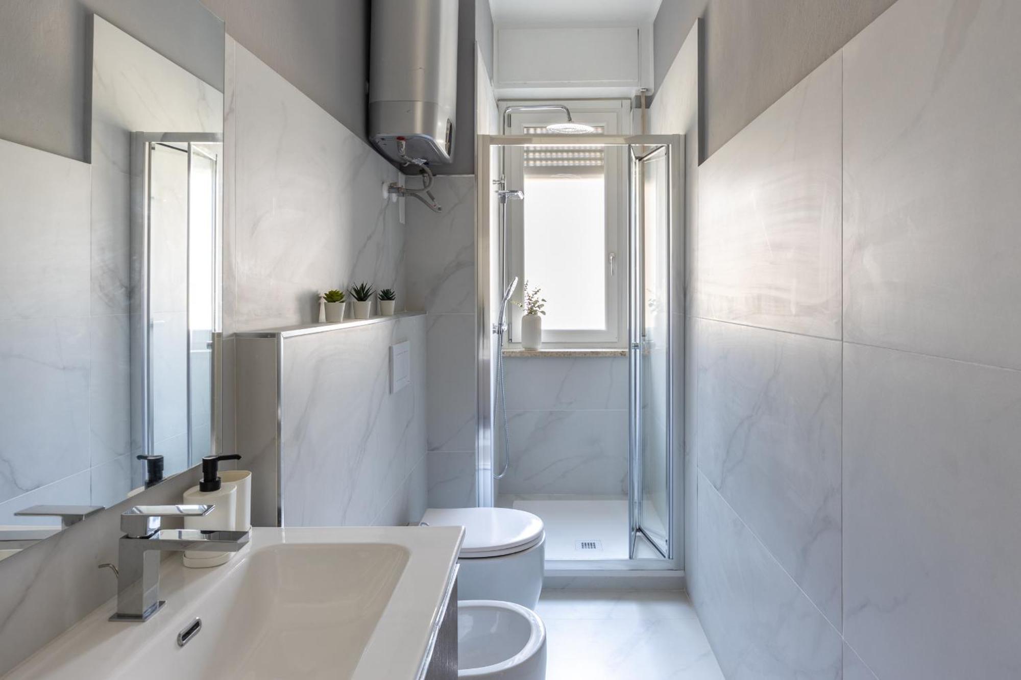 8 Min Dalla Metro Casa Elegante Con Netflix E Wifi Apartamento Milão