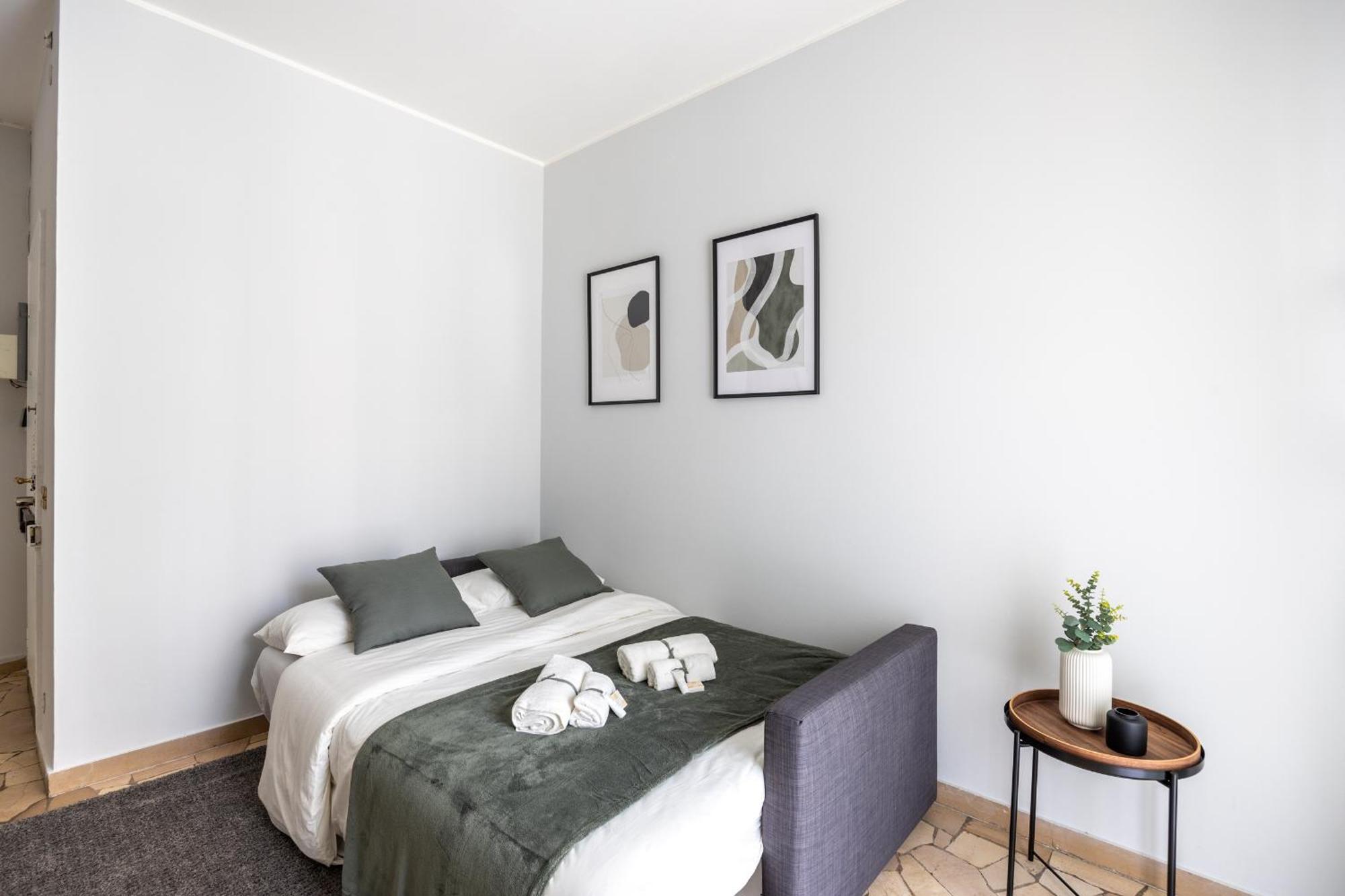 8 Min Dalla Metro Casa Elegante Con Netflix E Wifi Milão