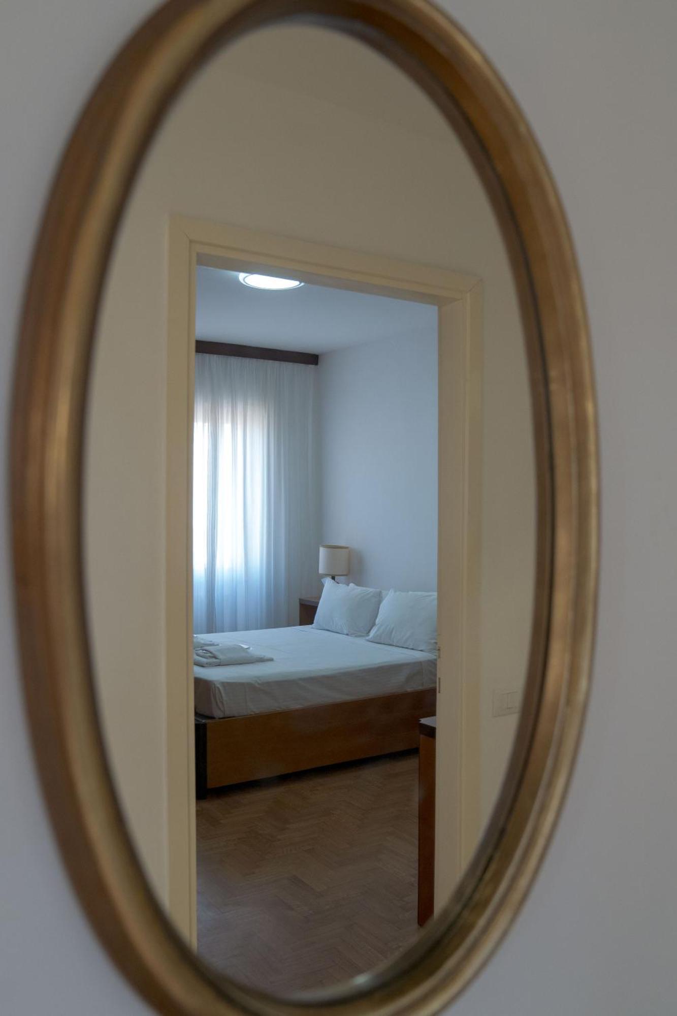 Apartment L'arche Comfort&relax - Old Style House Mailand