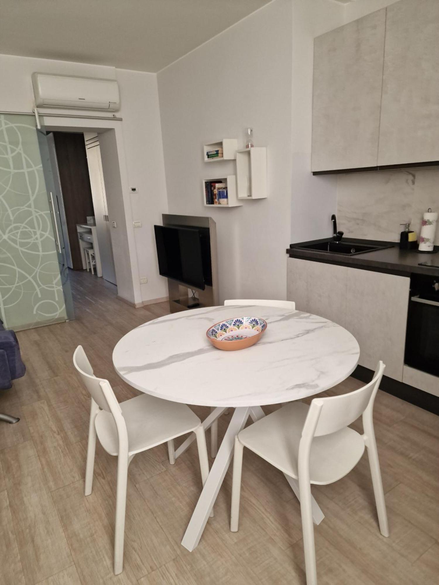 New! Tutto Qui - Wagner - Life Apartamento Milão