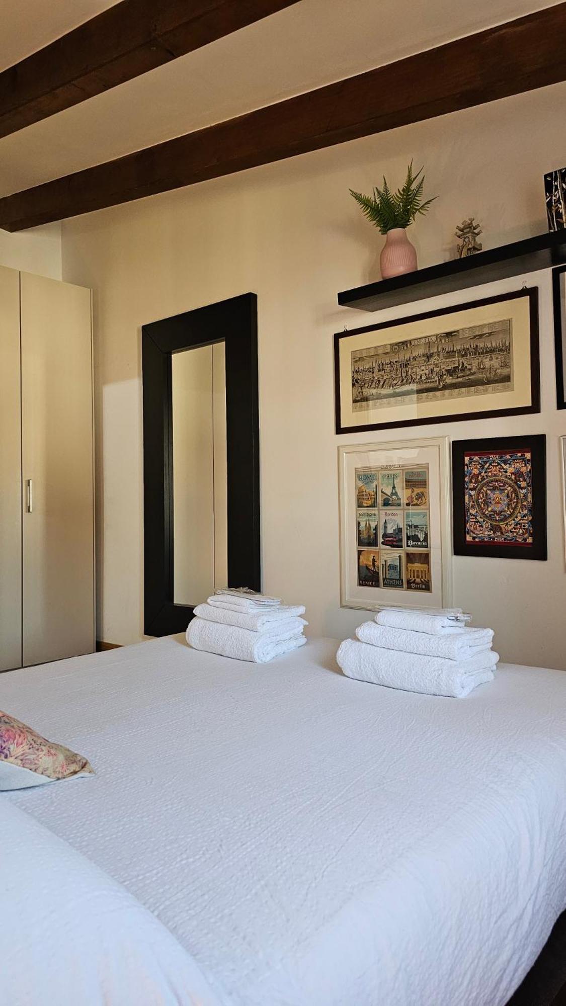 Nolo93 Attic Right In Front Of The Metro Station To Duomo Apartamento Milão