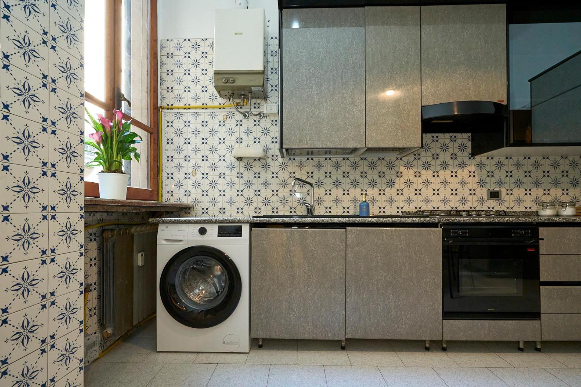 Vintage House - 2 Minutes Walk From Station Apartment Mailand