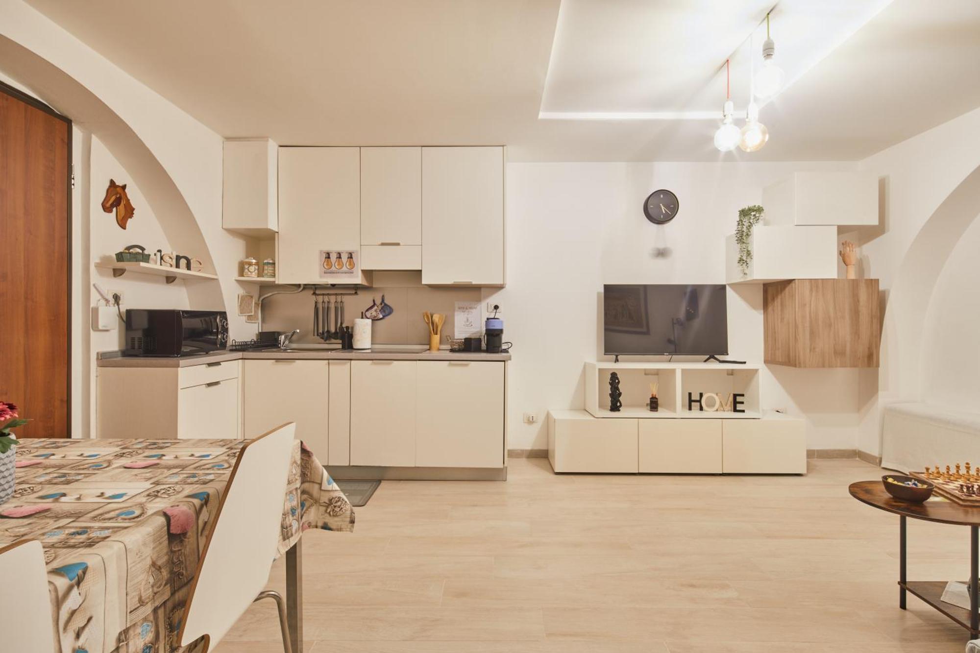 Charme House Navigli Apartment *