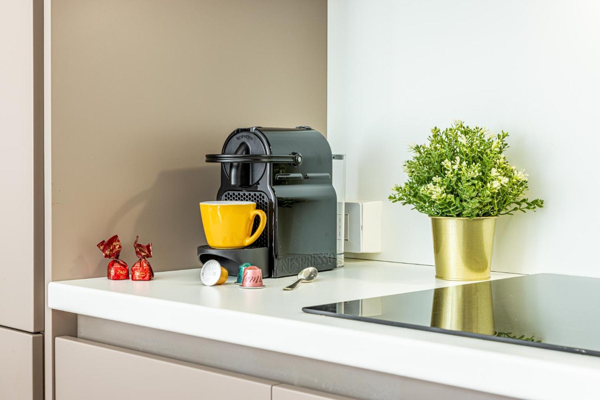 Luxury, Modern & Charming Near Station Mailand