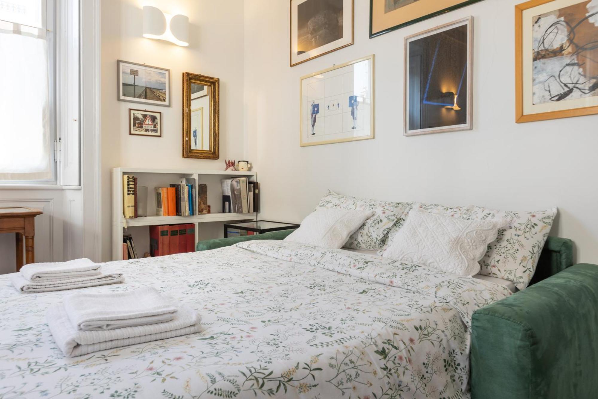 House Of An Artist In The Key Area Of Apartment *