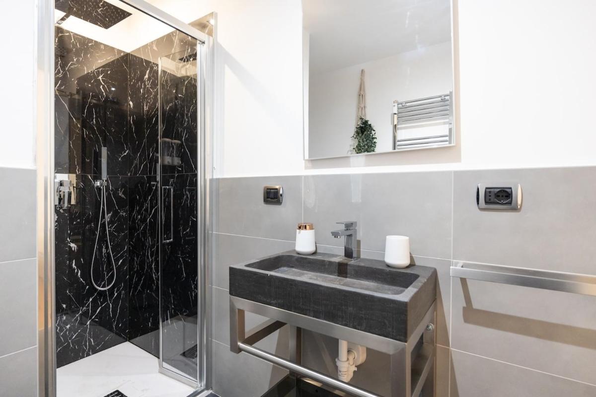 Design I Steps From Fair & Metro Apartamento Milão