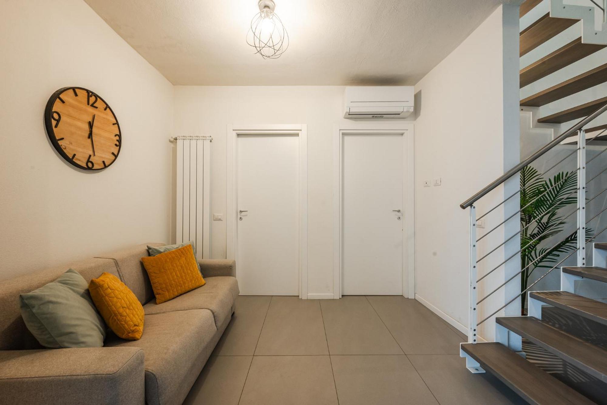 - Spazioso Vicino Metro Apartamento