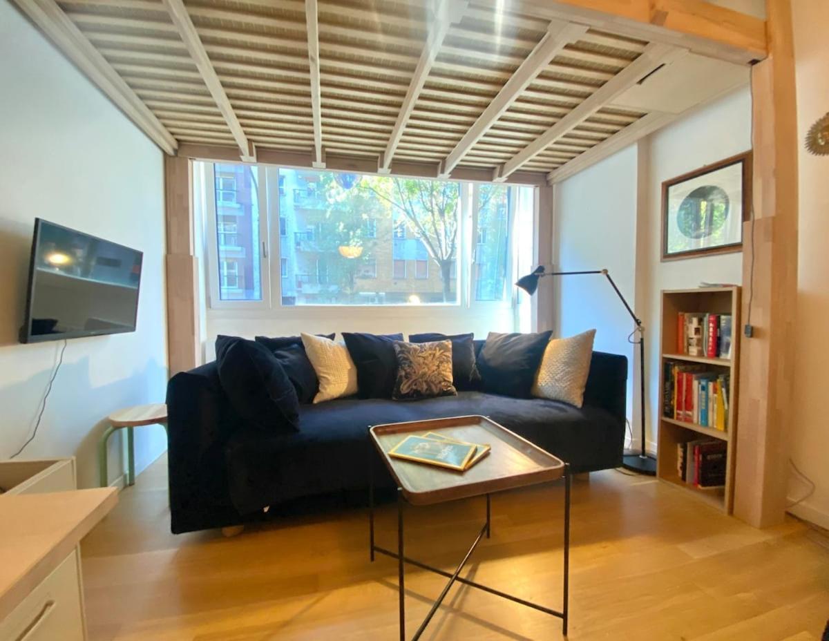 Yu's Cozy Near Citylife Apartment