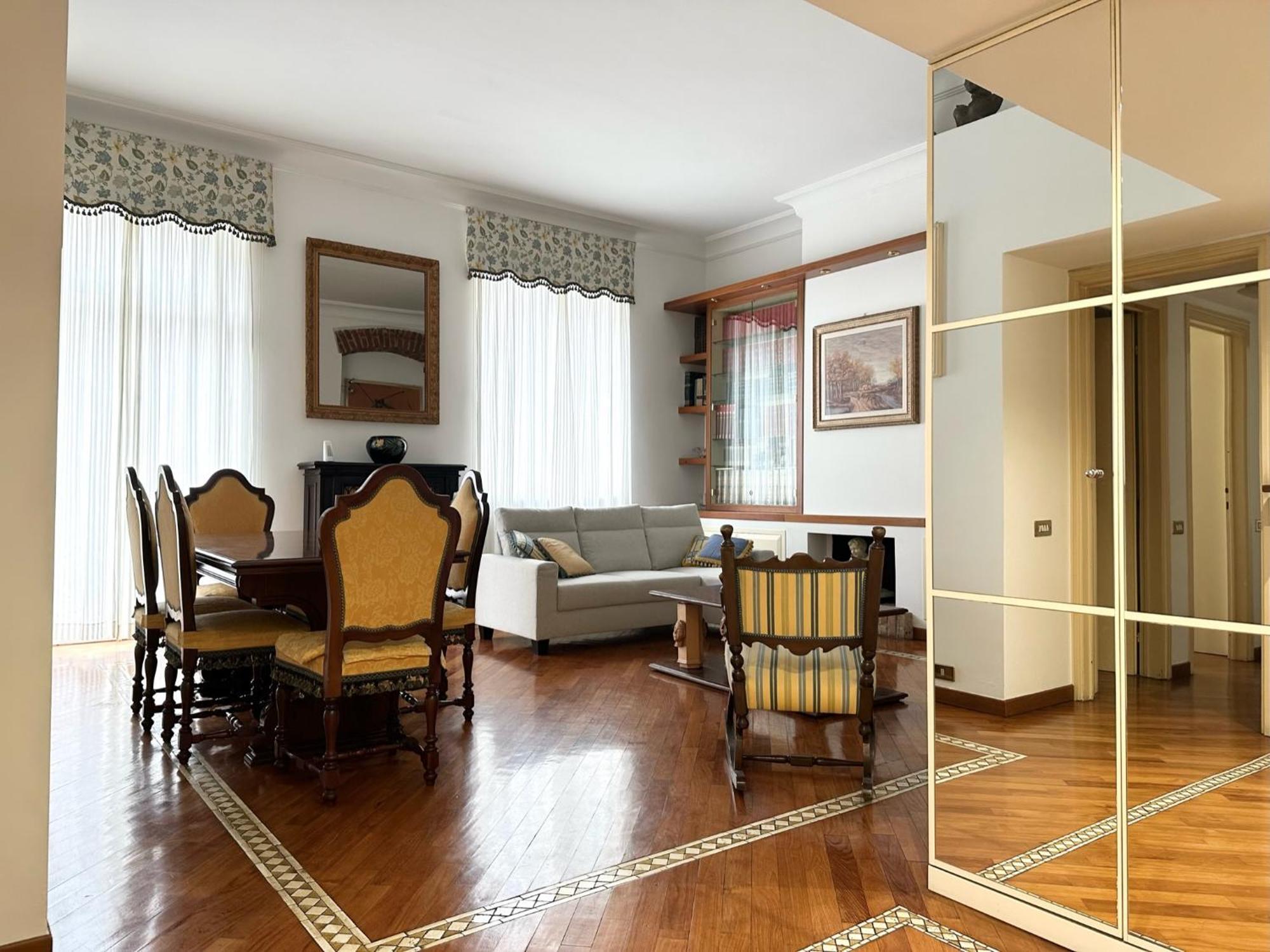 Washington Apartment *