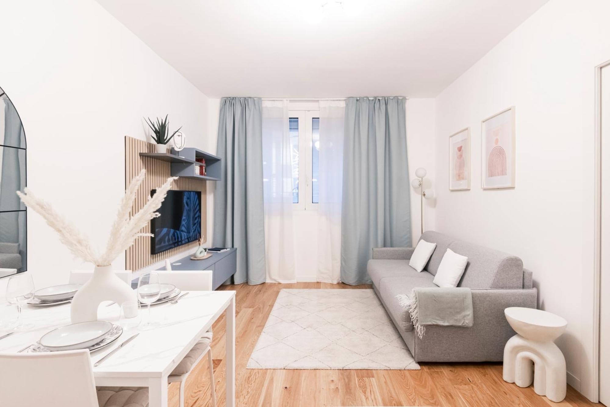 Easylife - Design And Relax In The Heart Of *