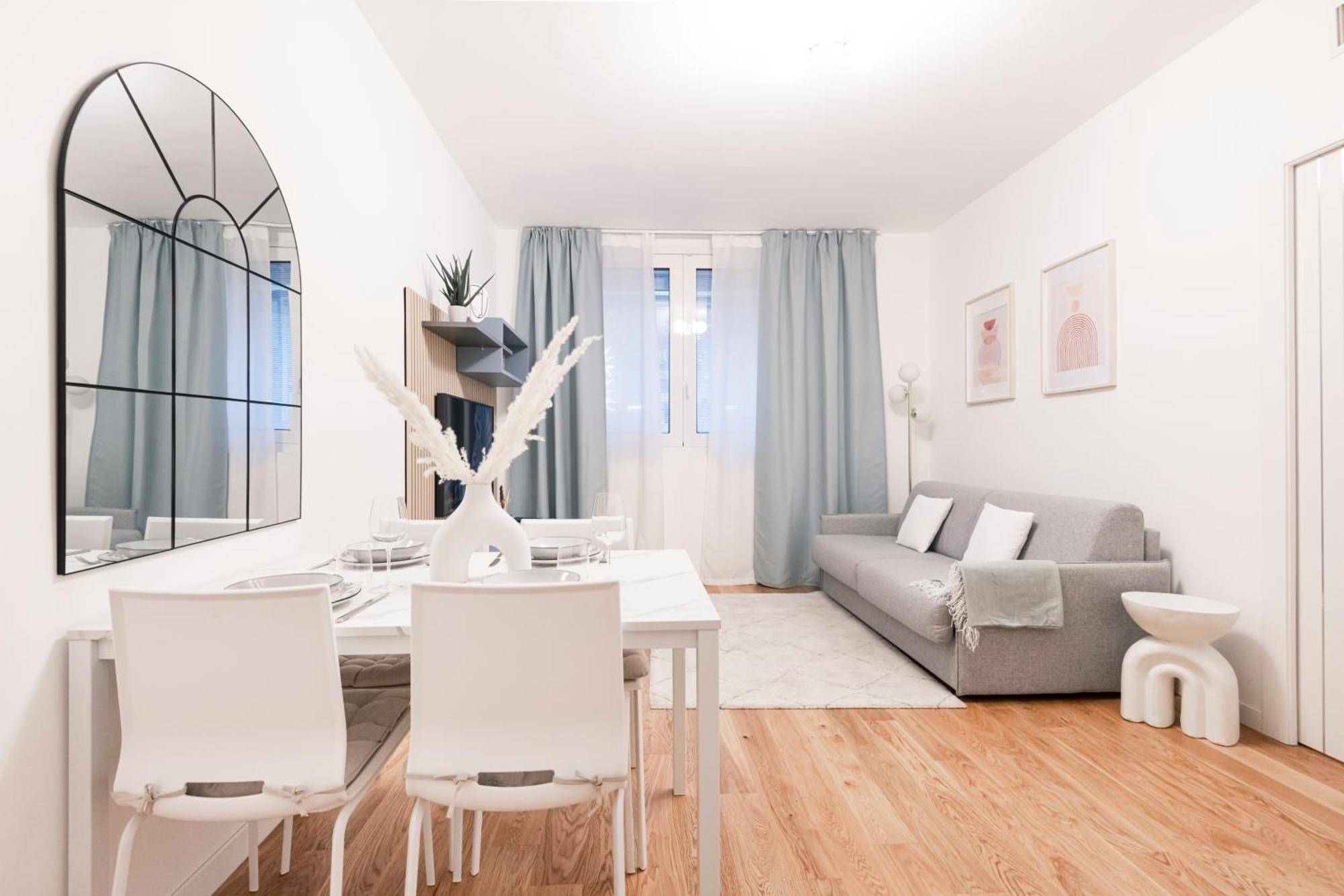 Easylife - Design And Relax In The Heart Of *