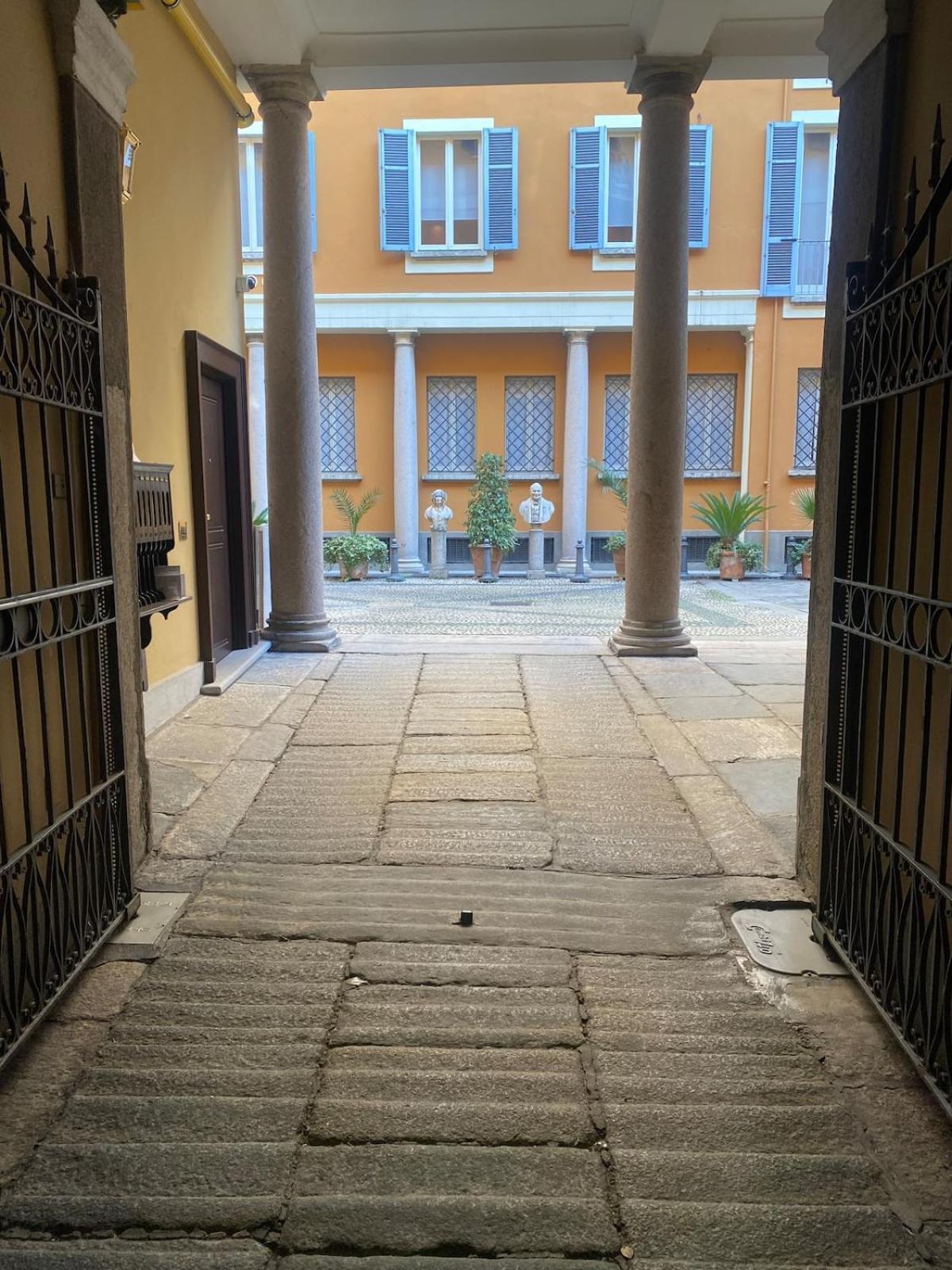 Brera Center Milano-the Art Of Living-metro Apartment *