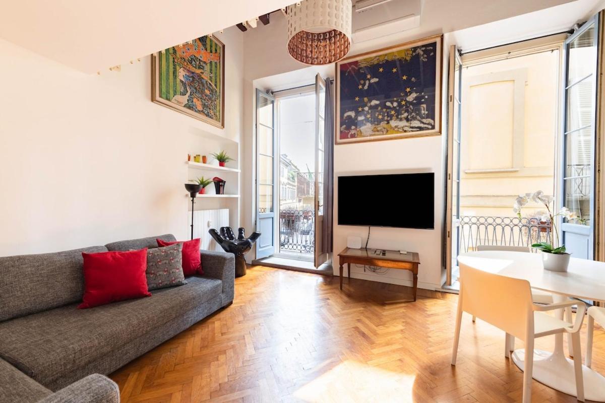 Brera Center Milano-the Art Of Living-metro Apartment