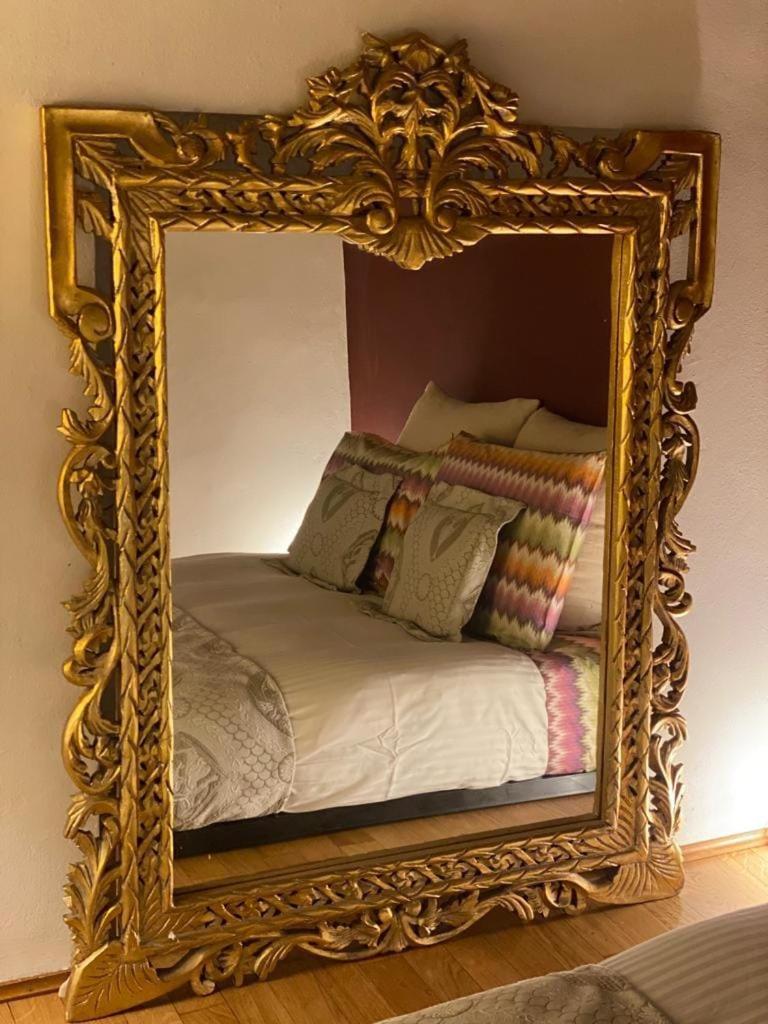 Brera Center Milano-the Art Of Living-metro Apartment