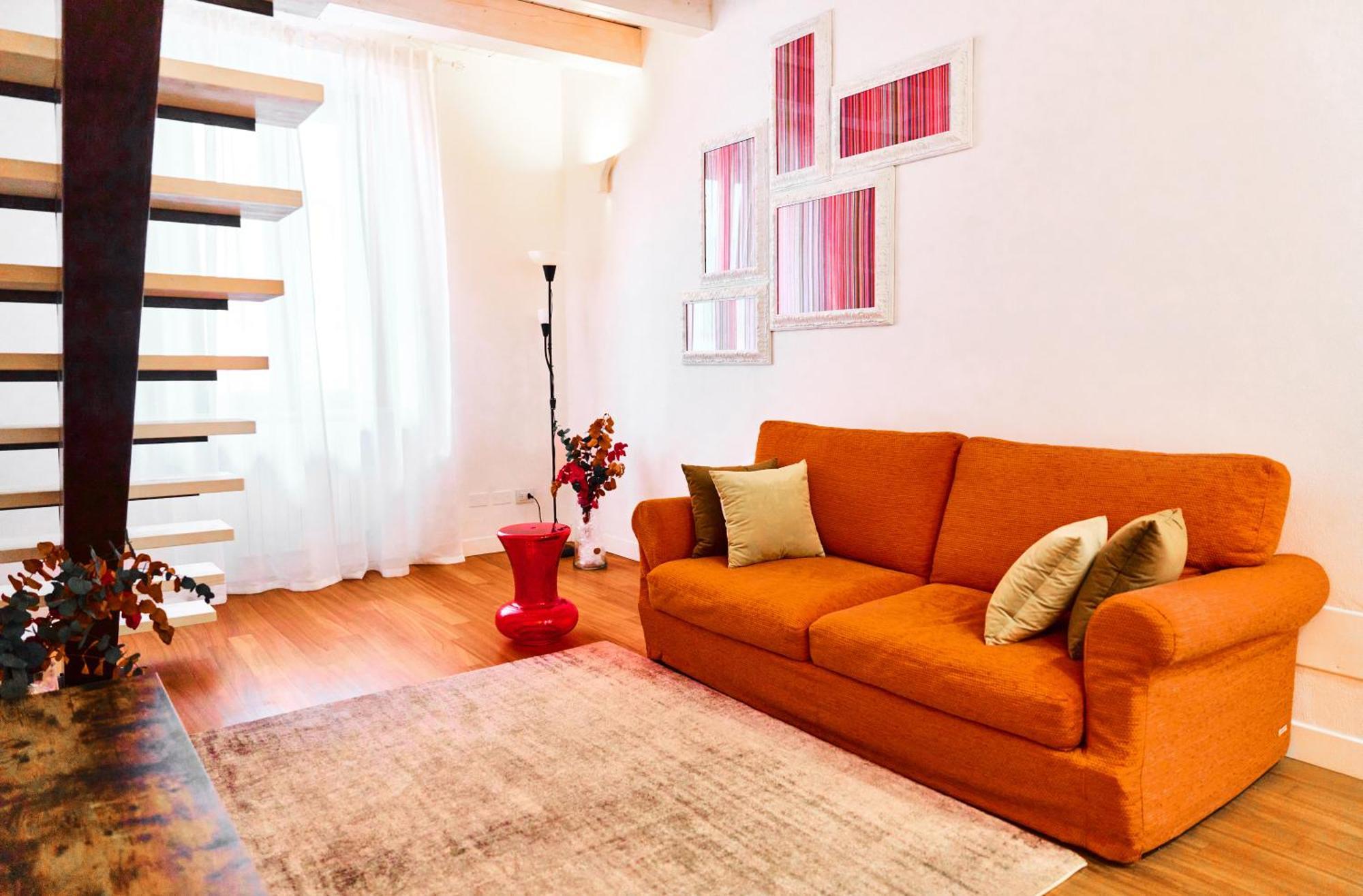 Riverside Loft Navigli - Spacious Two-bedroom Apartamento