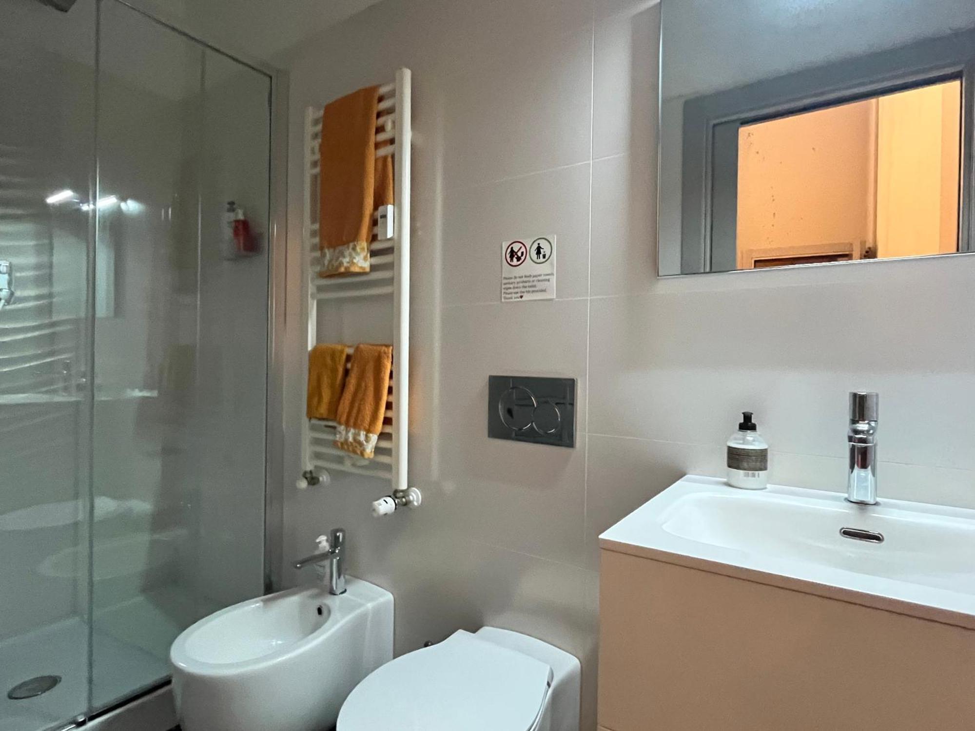 Bellissima Con Bagno Privato Citylife - Sempione Privatunterkunft *