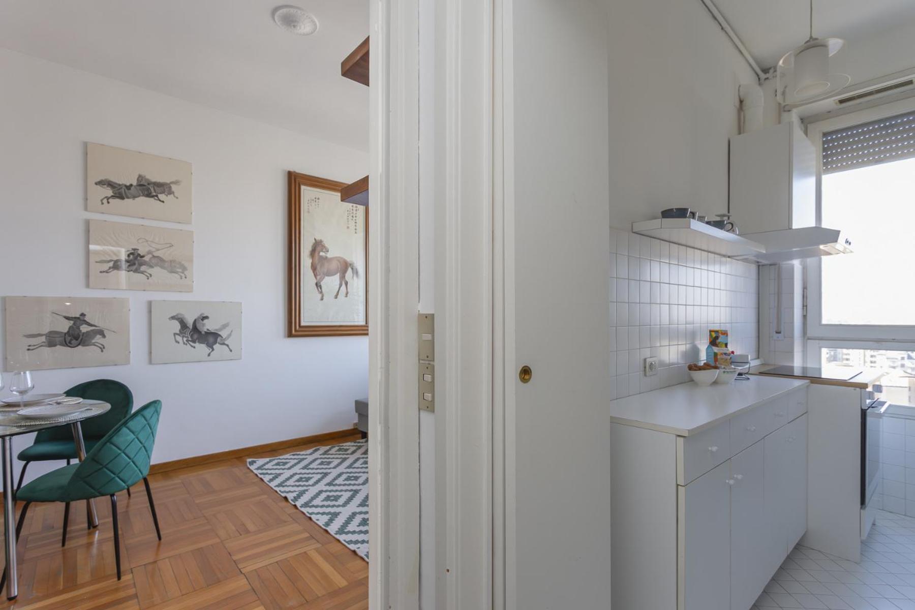 Skyline View Biancamano 1 Bdr With Balcony By Rentopolis
