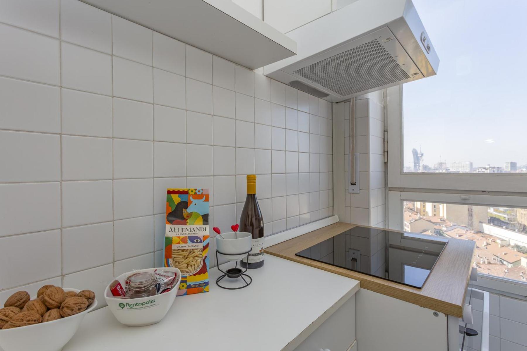 Skyline View Biancamano 1 Bdr With Balcony By Rentopolis Apartamento *