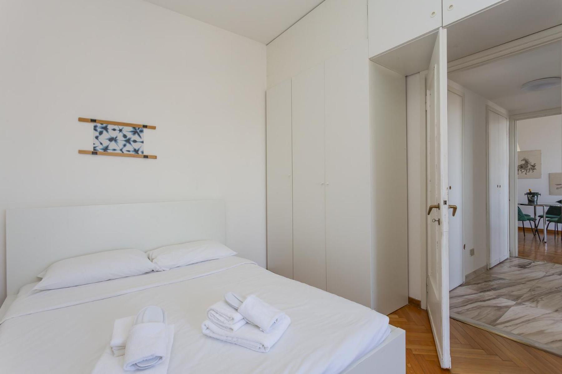 Apartamento Skyline View Biancamano 1 Bdr With Balcony By Rentopolis *