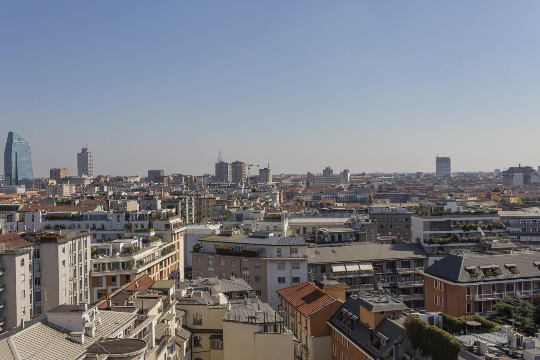Skyline View Biancamano 1 Bdr With Balcony By Rentopolis * Milão